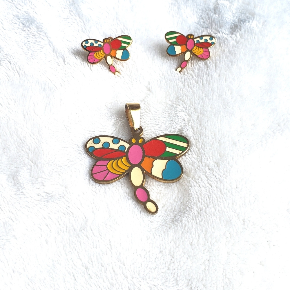 Pendant and earrings Britho